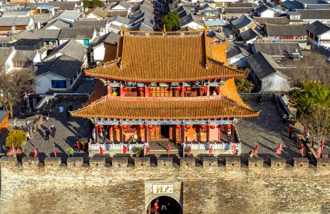 雲南7日遊——大理、麗江古城、玉龍雪山、月光之城，最美峽谷徒步、探訪香格里拉秘境、體驗扎染非遺技藝、騎馬草原