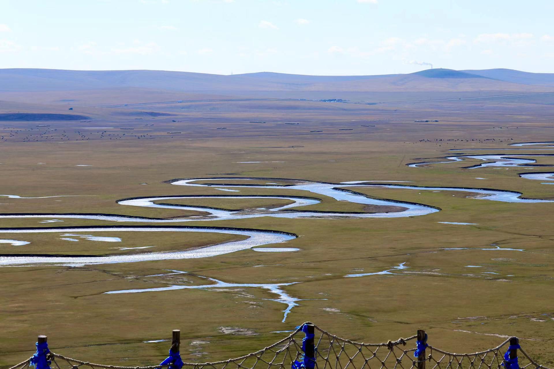 內蒙古呼倫貝爾7日遊&mdash;&mdash;聆聽草原牧歌，感受林海清風，呼倫貝爾大草原、莫爾格勒河、根河國家濕地公園、敖魯古雅使鹿部落、邊防卡線、莫爾道嘎森林小火車、老鷹嘴、界河遊船、黑山頭日落、套娃公園、巴爾虎馬之舞